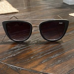 Quay sunglasses - French Kiss